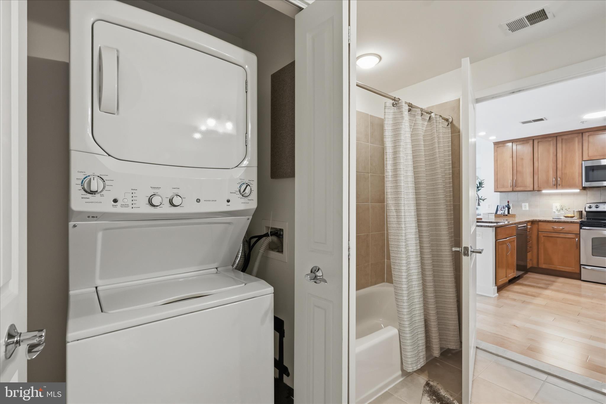RESIDENCES AT LIBERTY CENTER - Residential
