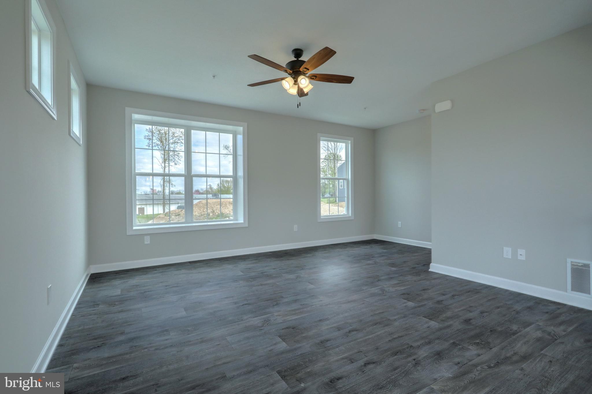 HUDSON RIDGE - Residential