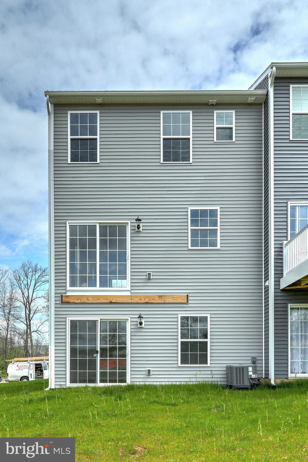 HUDSON RIDGE - Residential