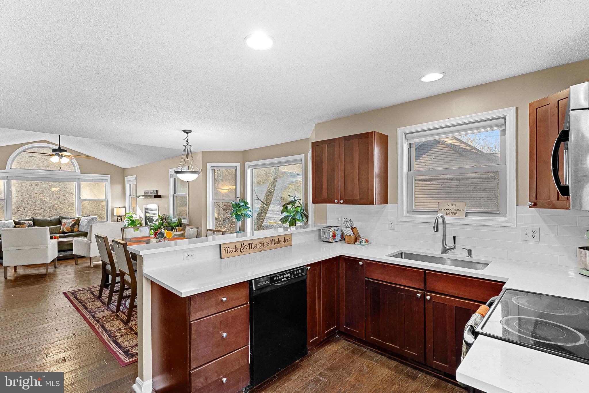 HIGH KNOB - Residential