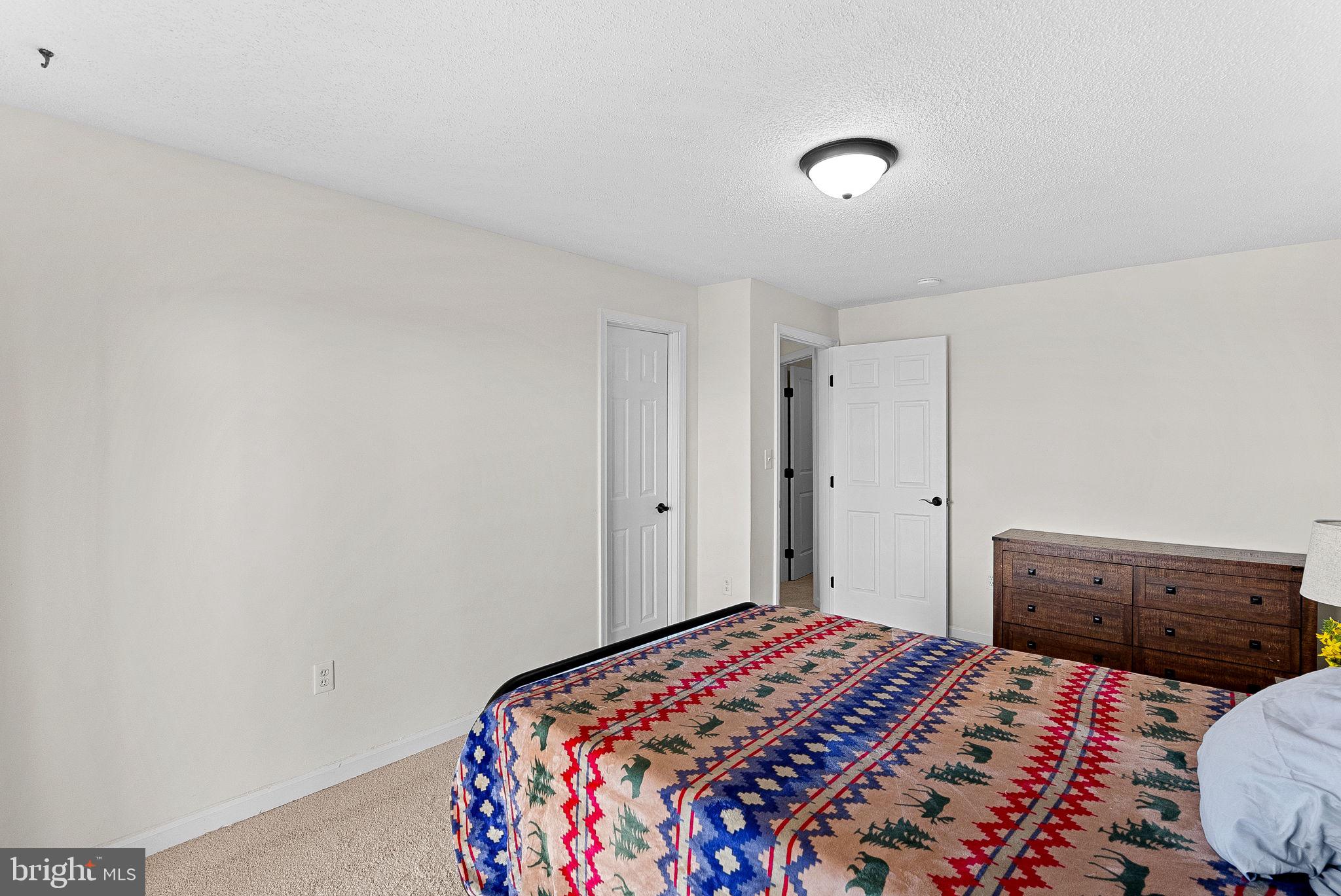 HIGH KNOB - Residential