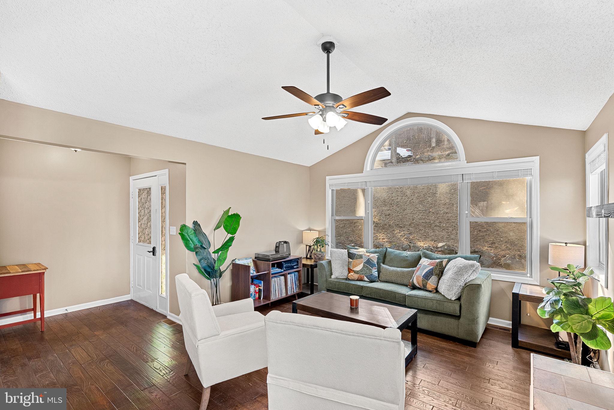 HIGH KNOB - Residential