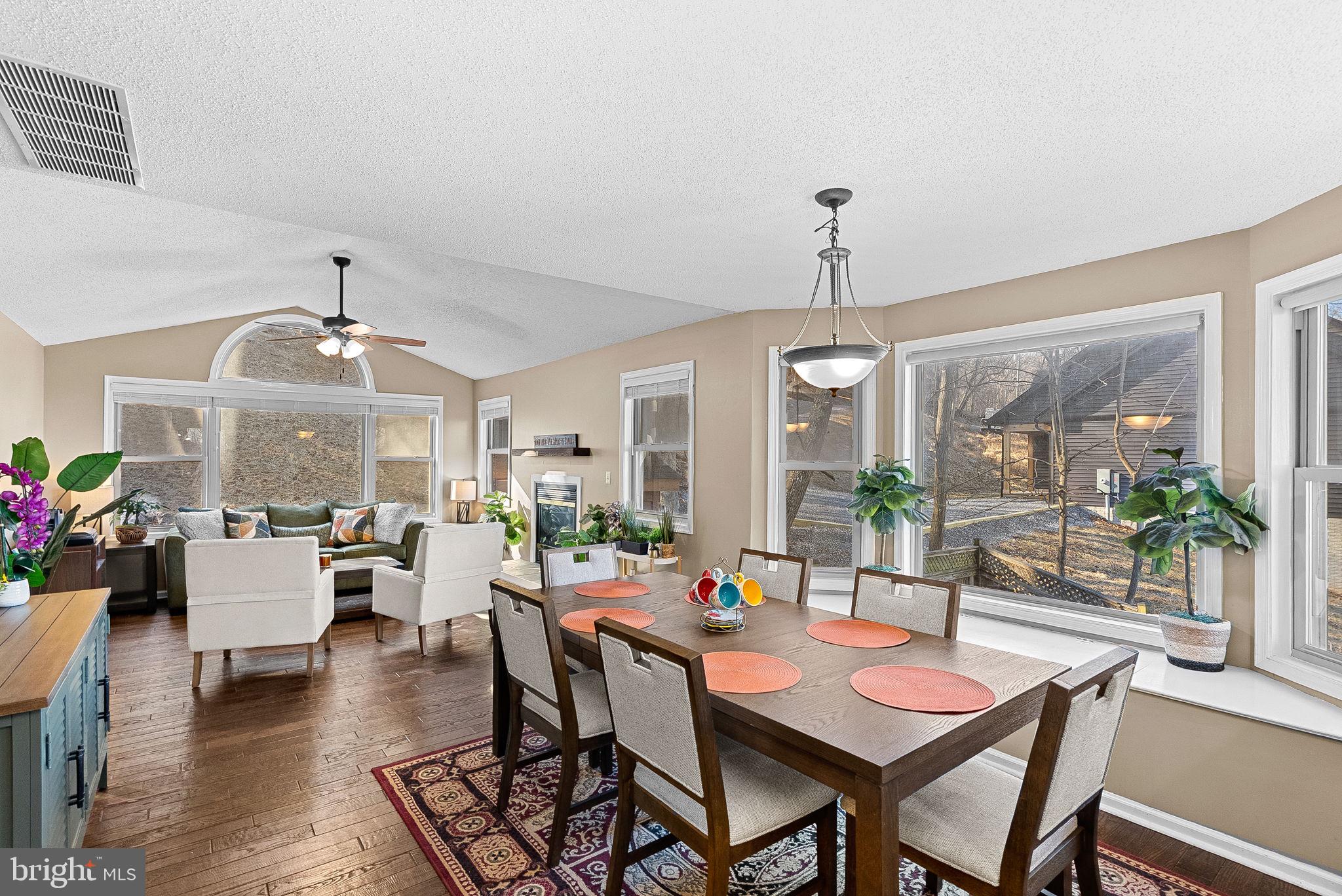 HIGH KNOB - Residential