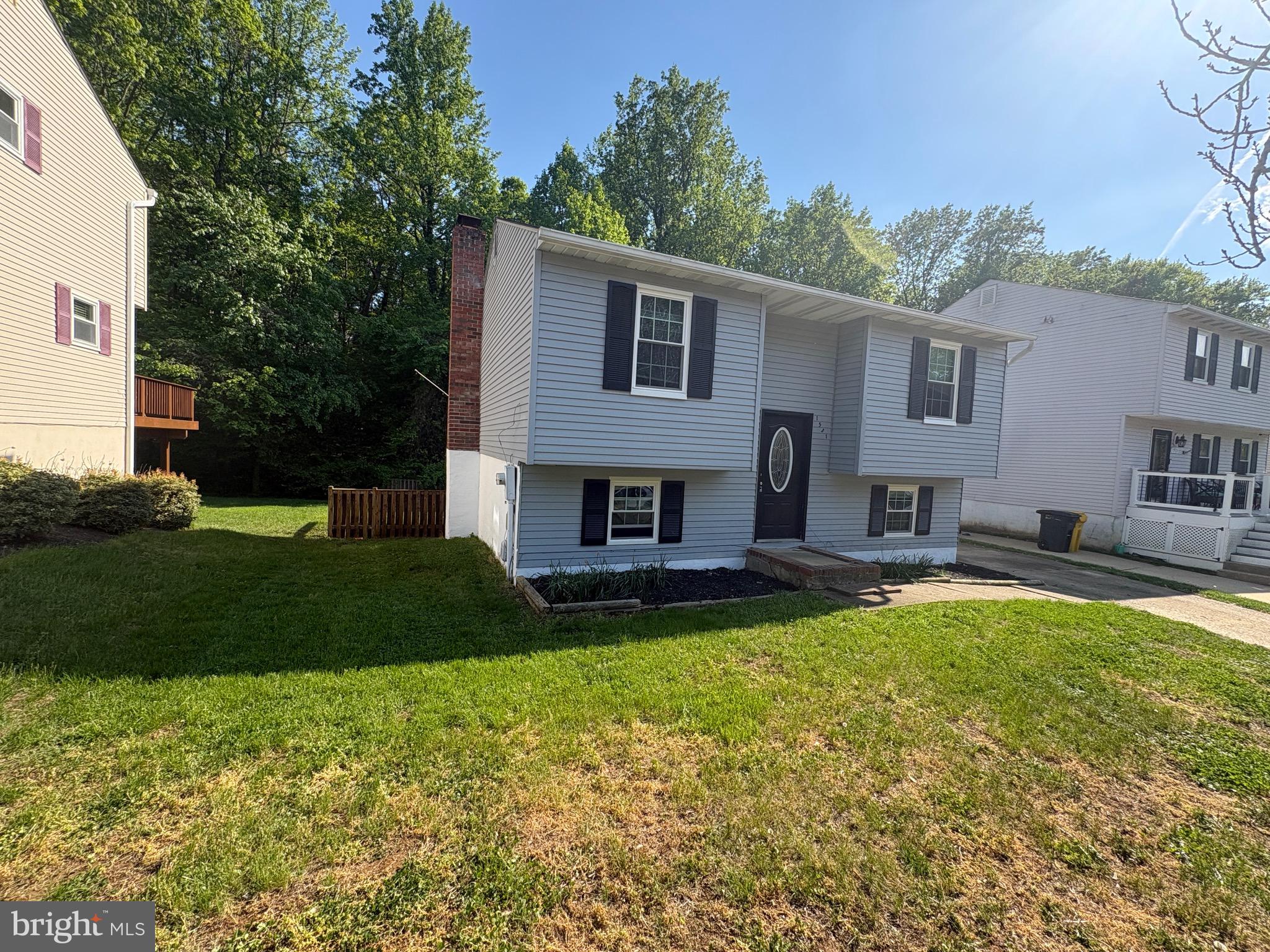 WHISPERING WOODS - Residential