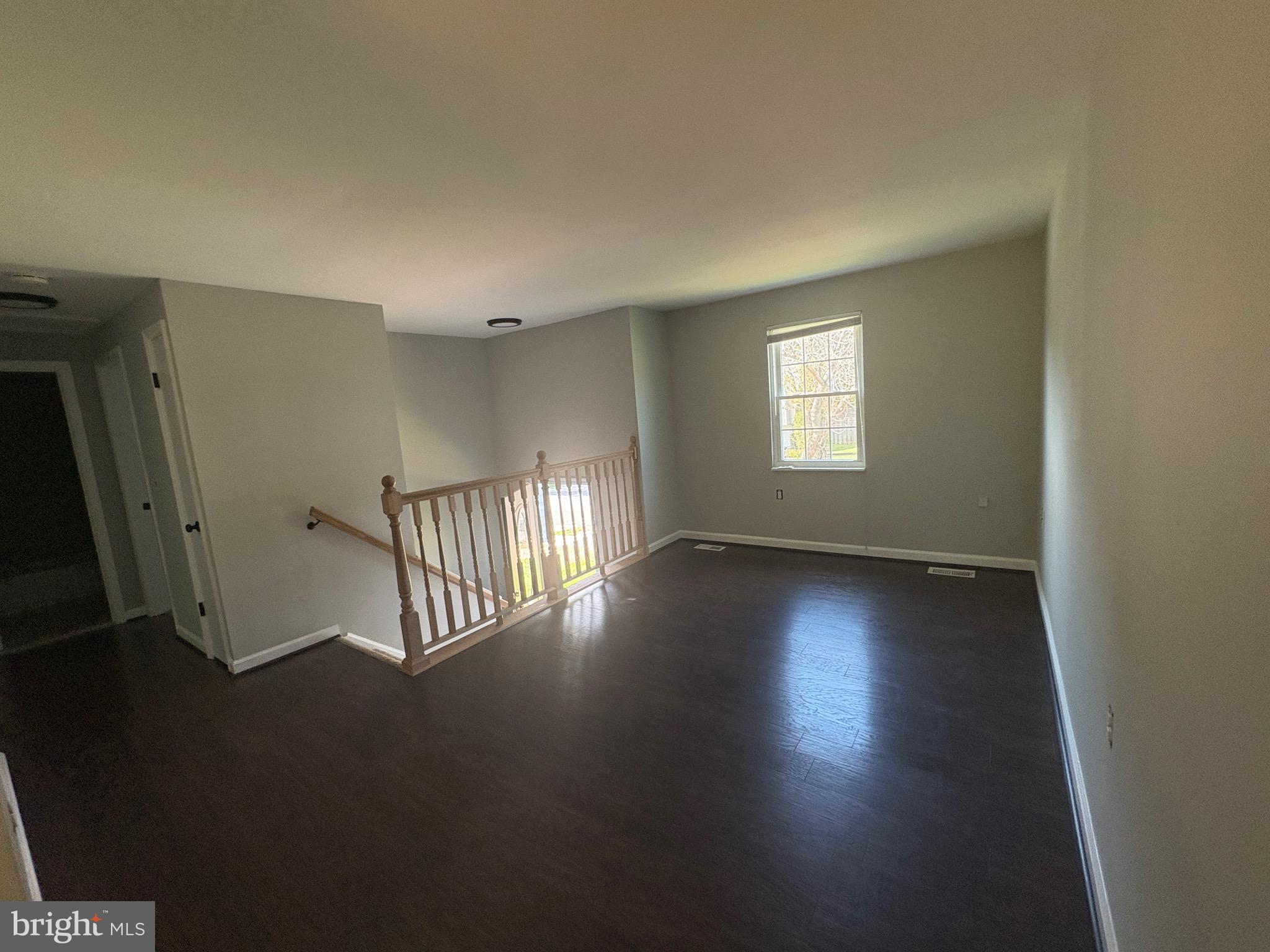 WHISPERING WOODS - Residential