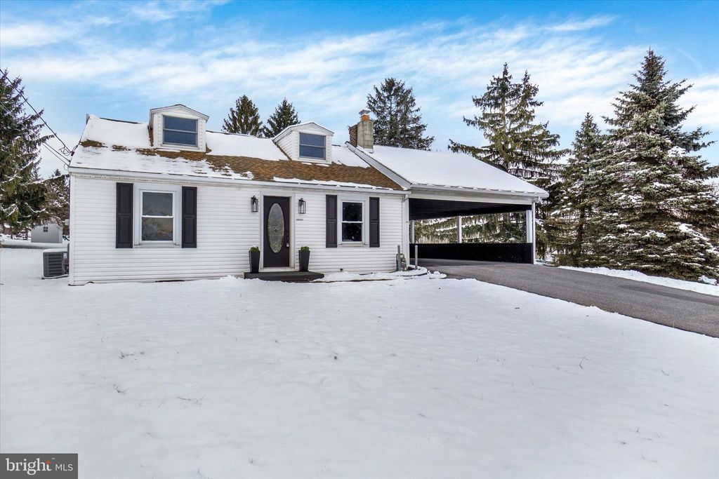 Photo of 2981 Sunset Drive, DALLASTOWN, PA 17313 (MLS # PAYK2095086)