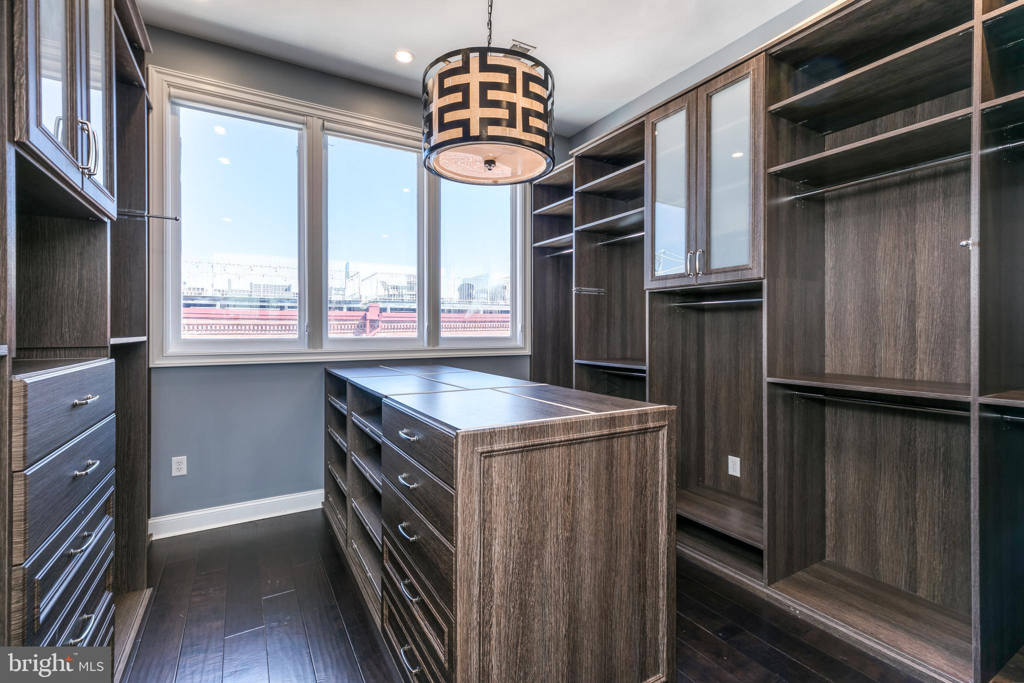 OLD CITY - Residential