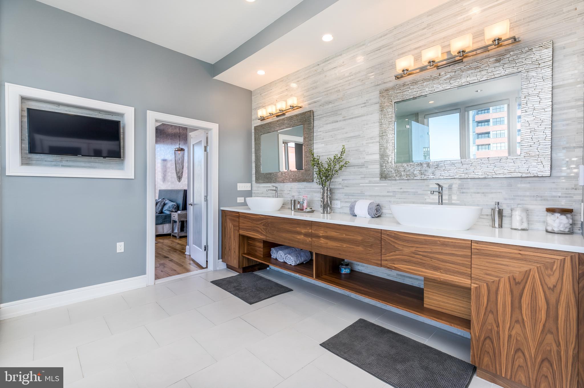 OLD CITY - Residential