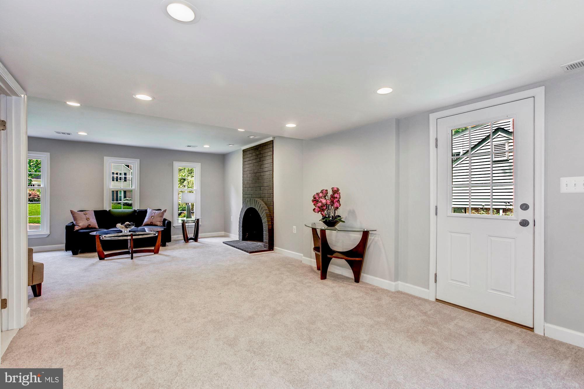 BEL PRE WOODS - Residential