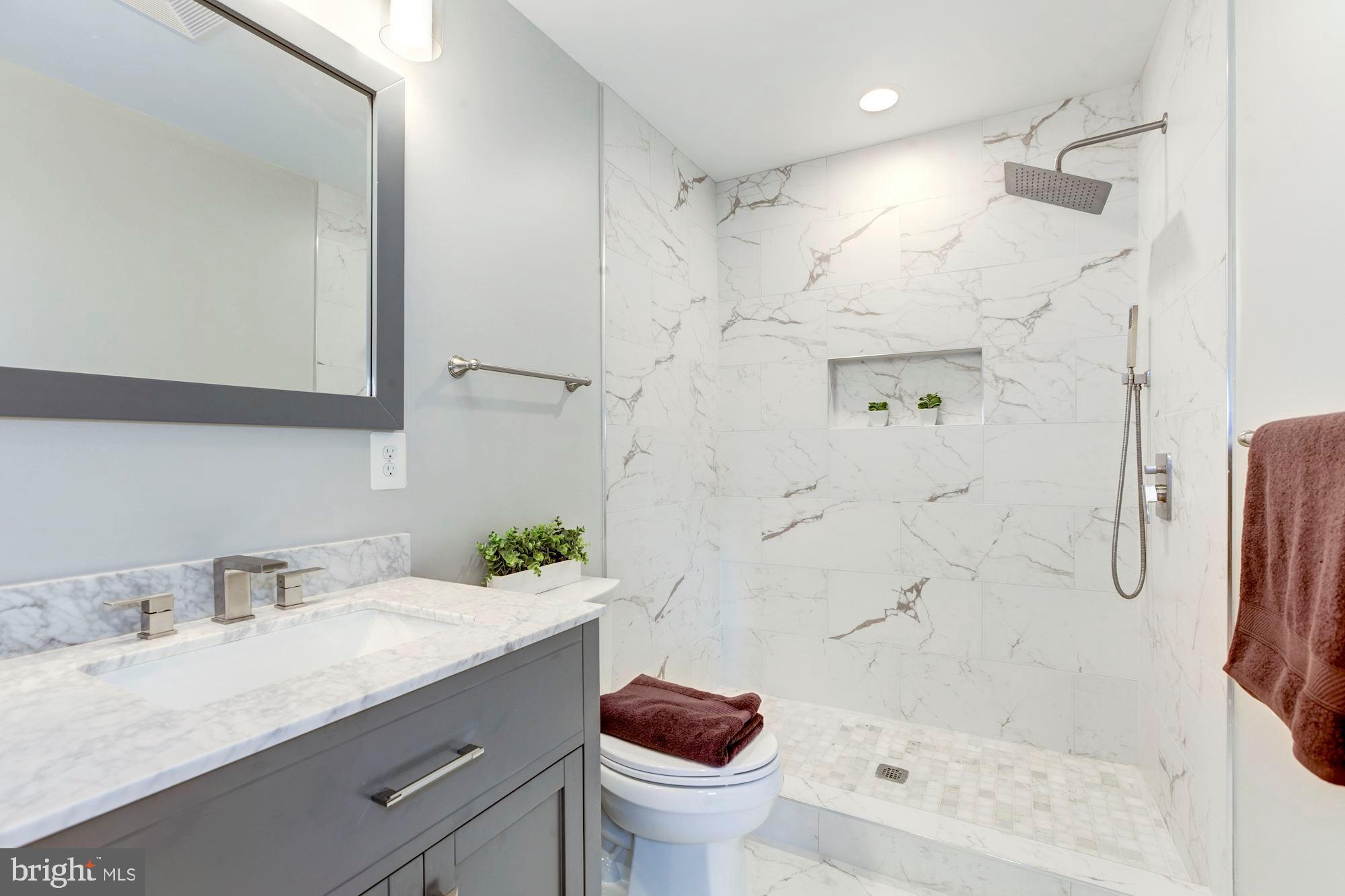 BEL PRE WOODS - Residential