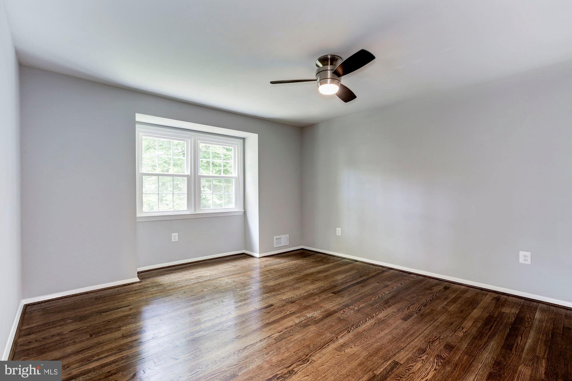 BEL PRE WOODS - Residential