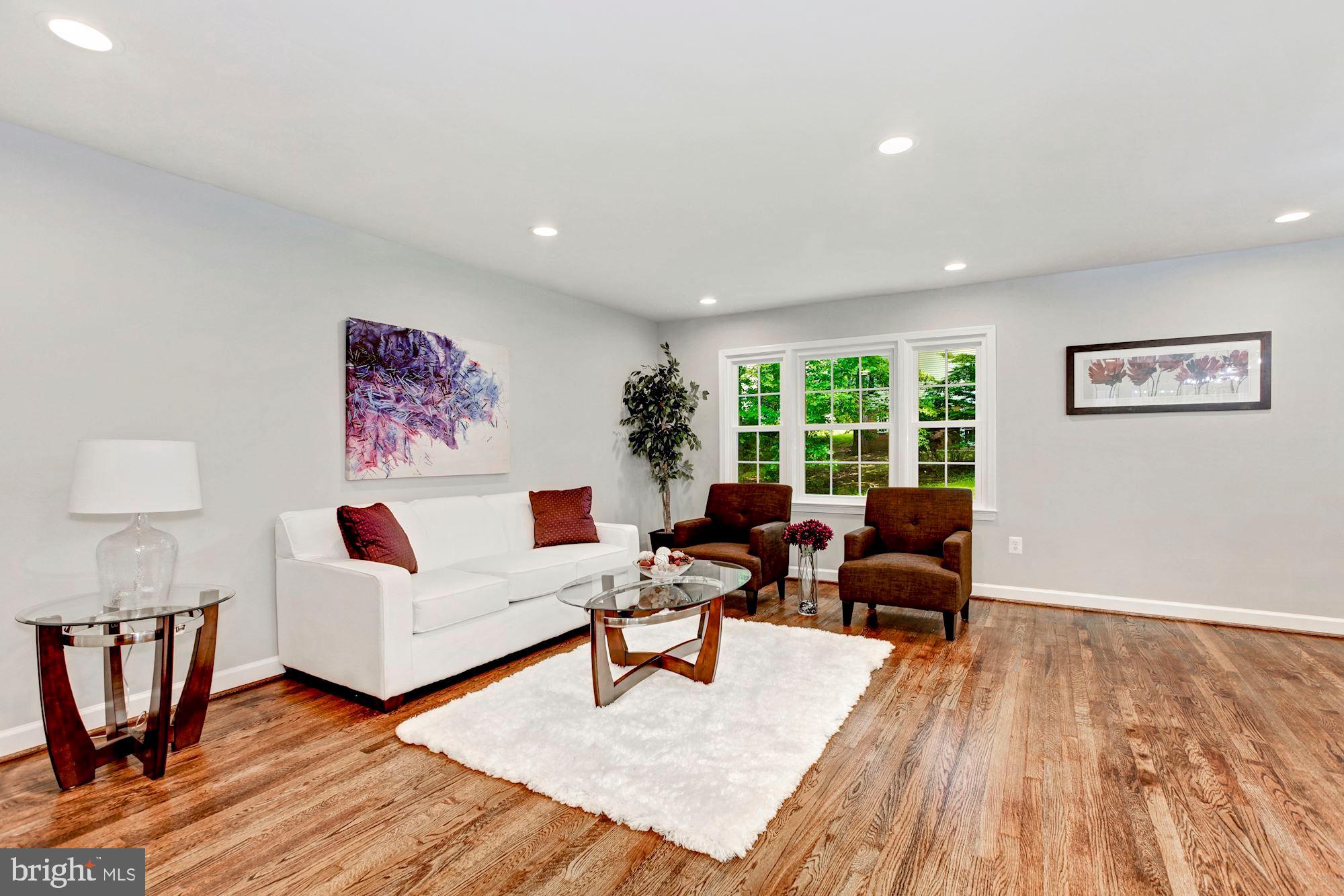 BEL PRE WOODS - Residential