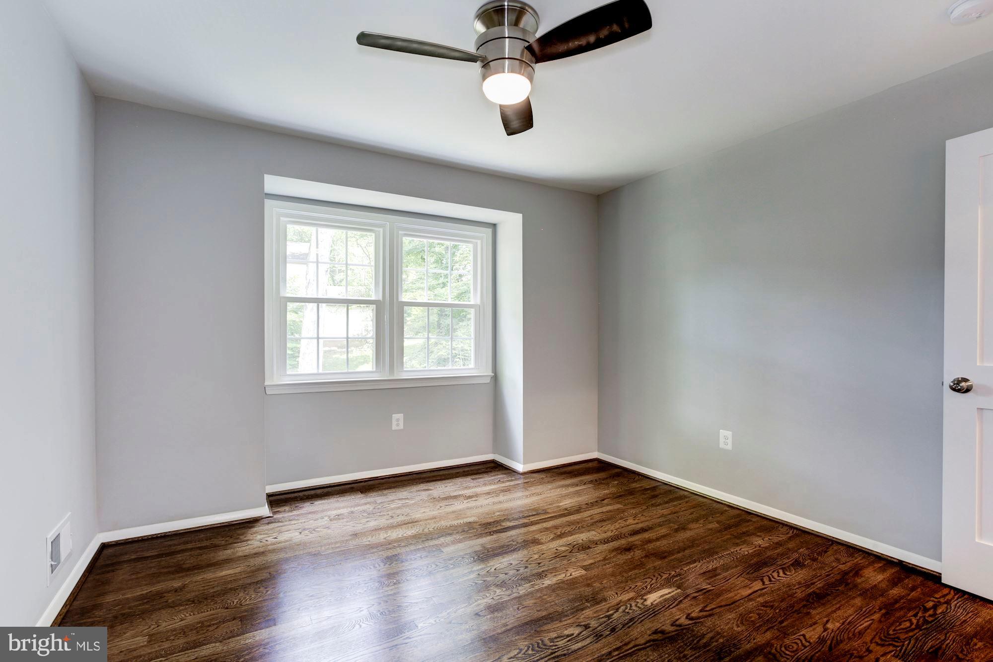 BEL PRE WOODS - Residential