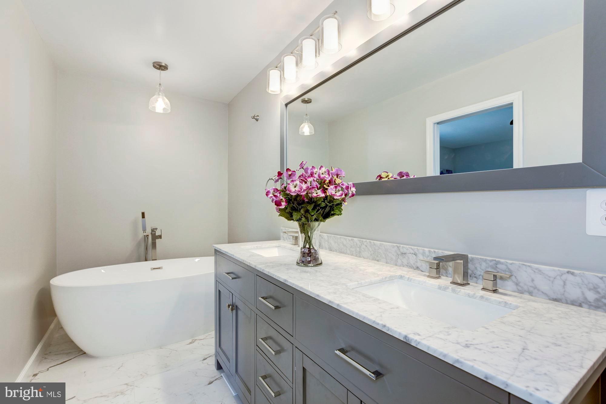 BEL PRE WOODS - Residential