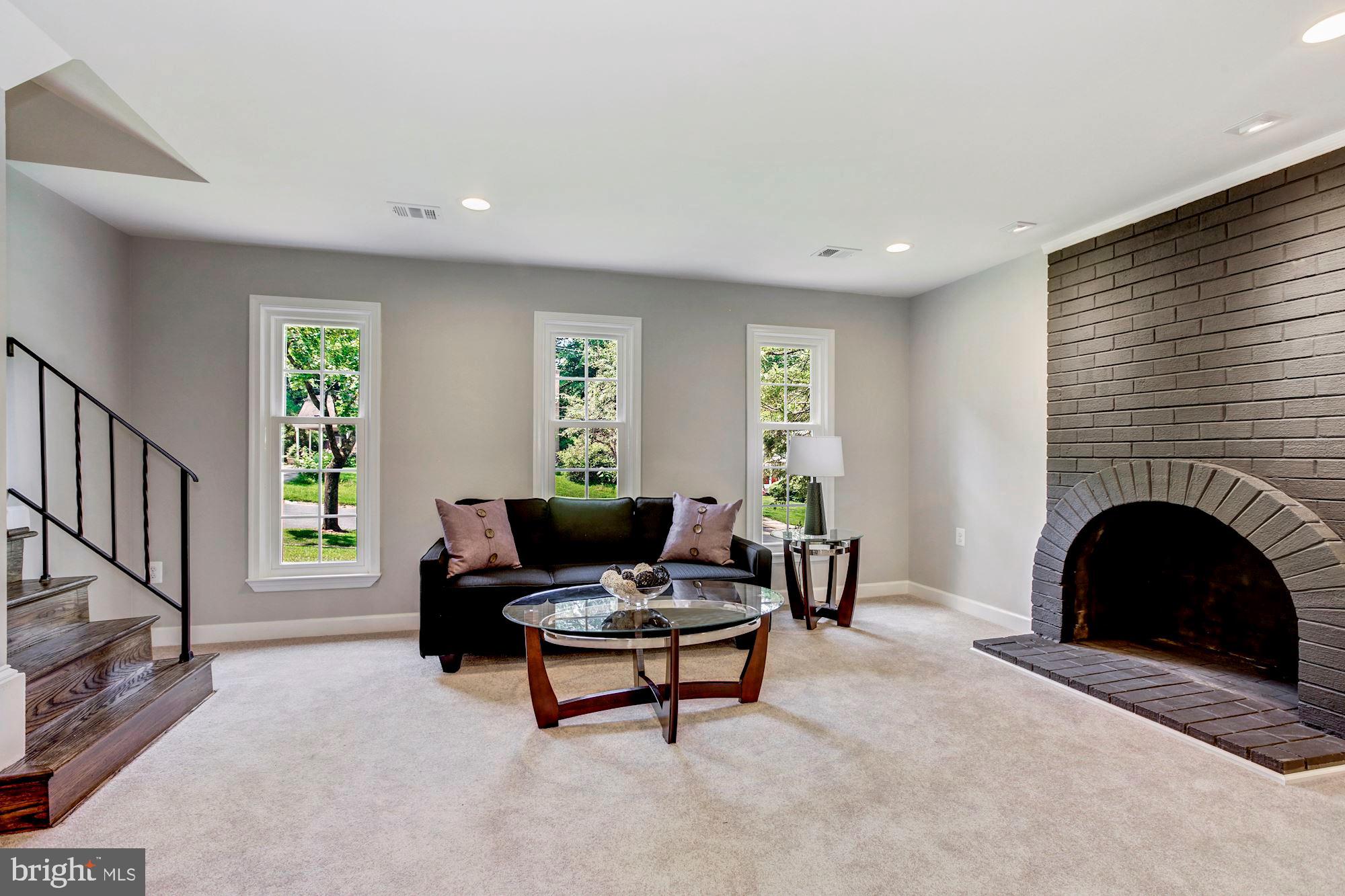 BEL PRE WOODS - Residential