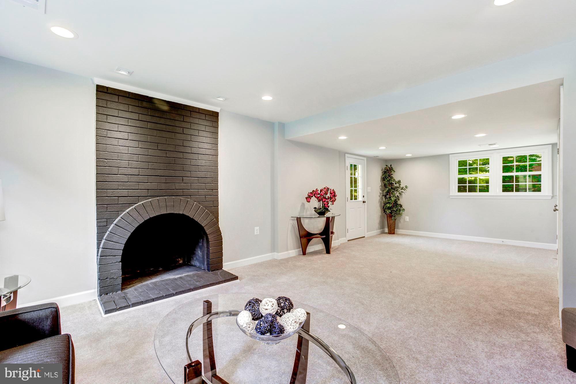 BEL PRE WOODS - Residential