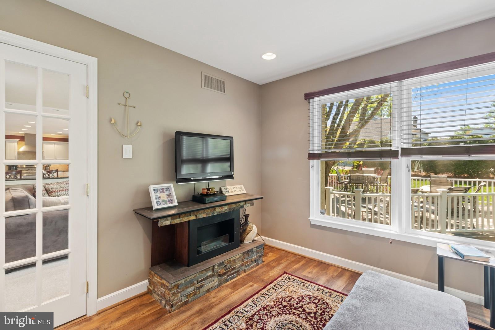 FAIRFIELD AT FARMV - Residential