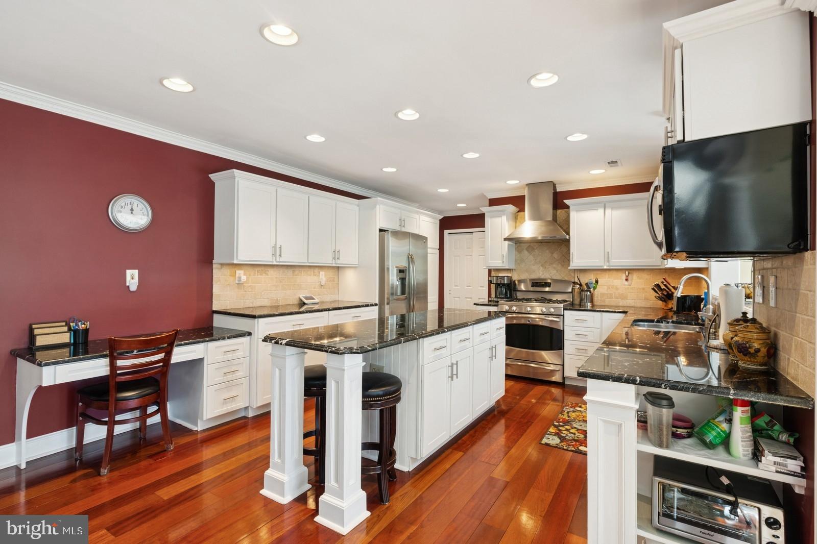 FAIRFIELD AT FARMV - Residential