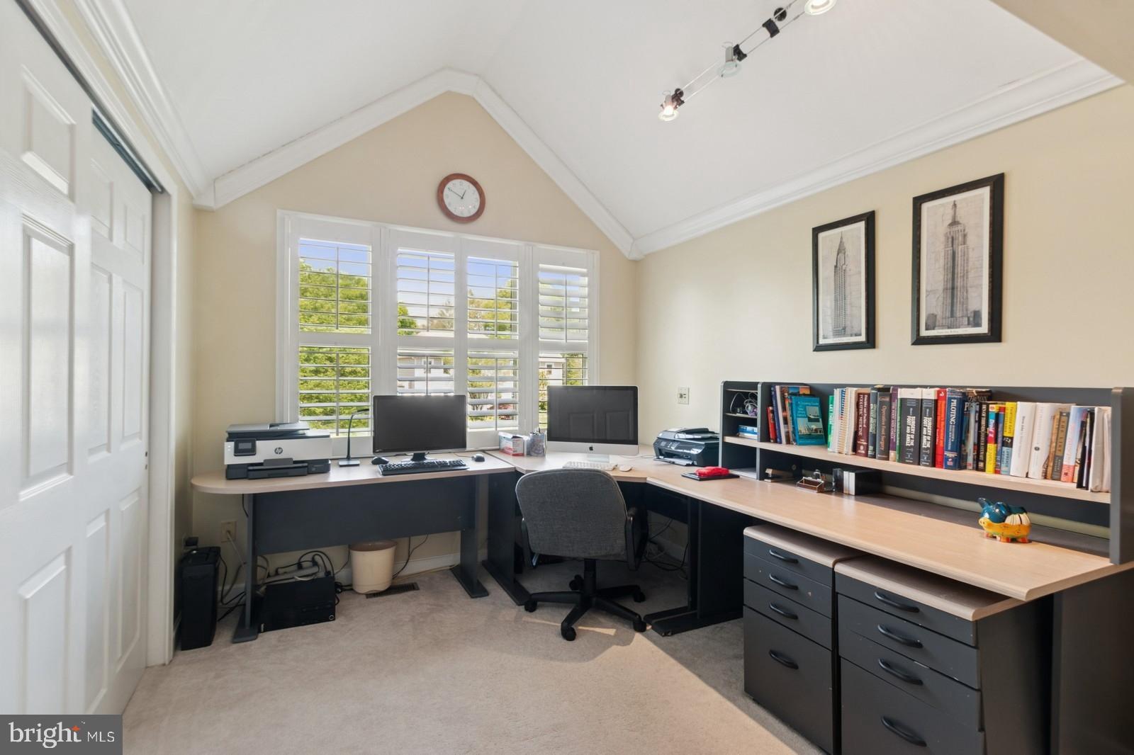 FAIRFIELD AT FARMV - Residential