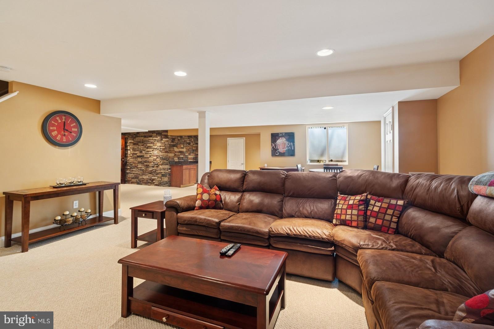 FAIRFIELD AT FARMV - Residential