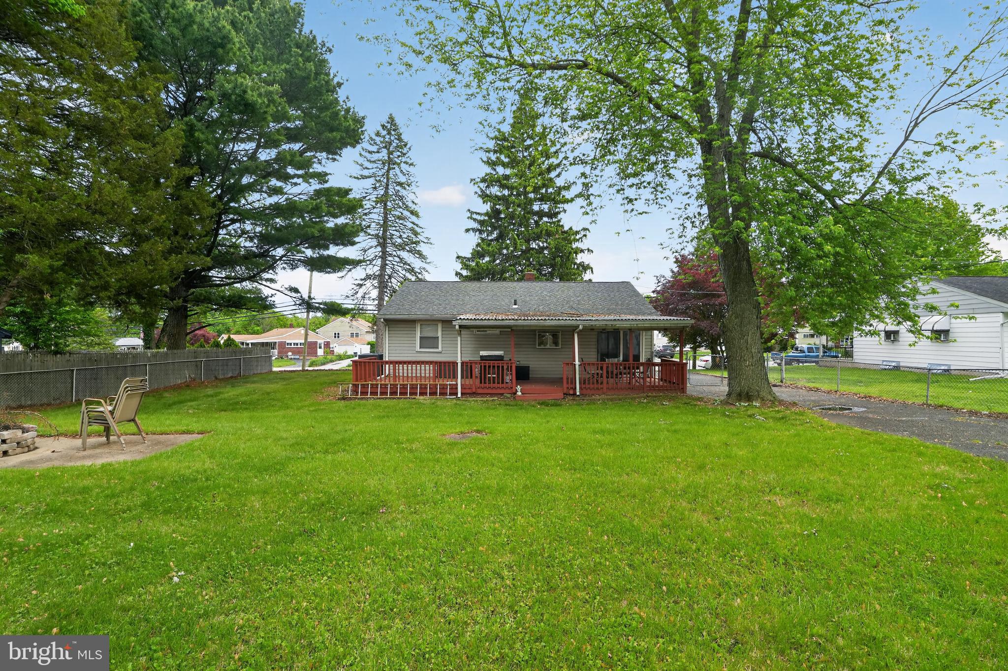 2112 BRIDGEWATER ROAD