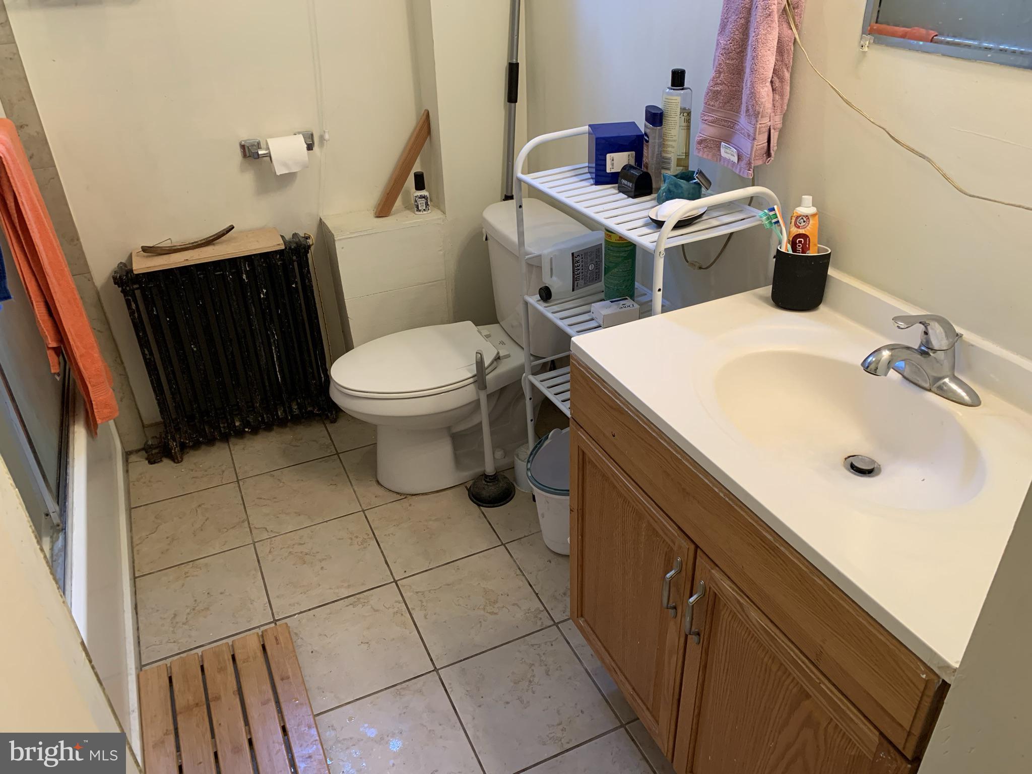 UNIVERSITY CITY - Residential Lease