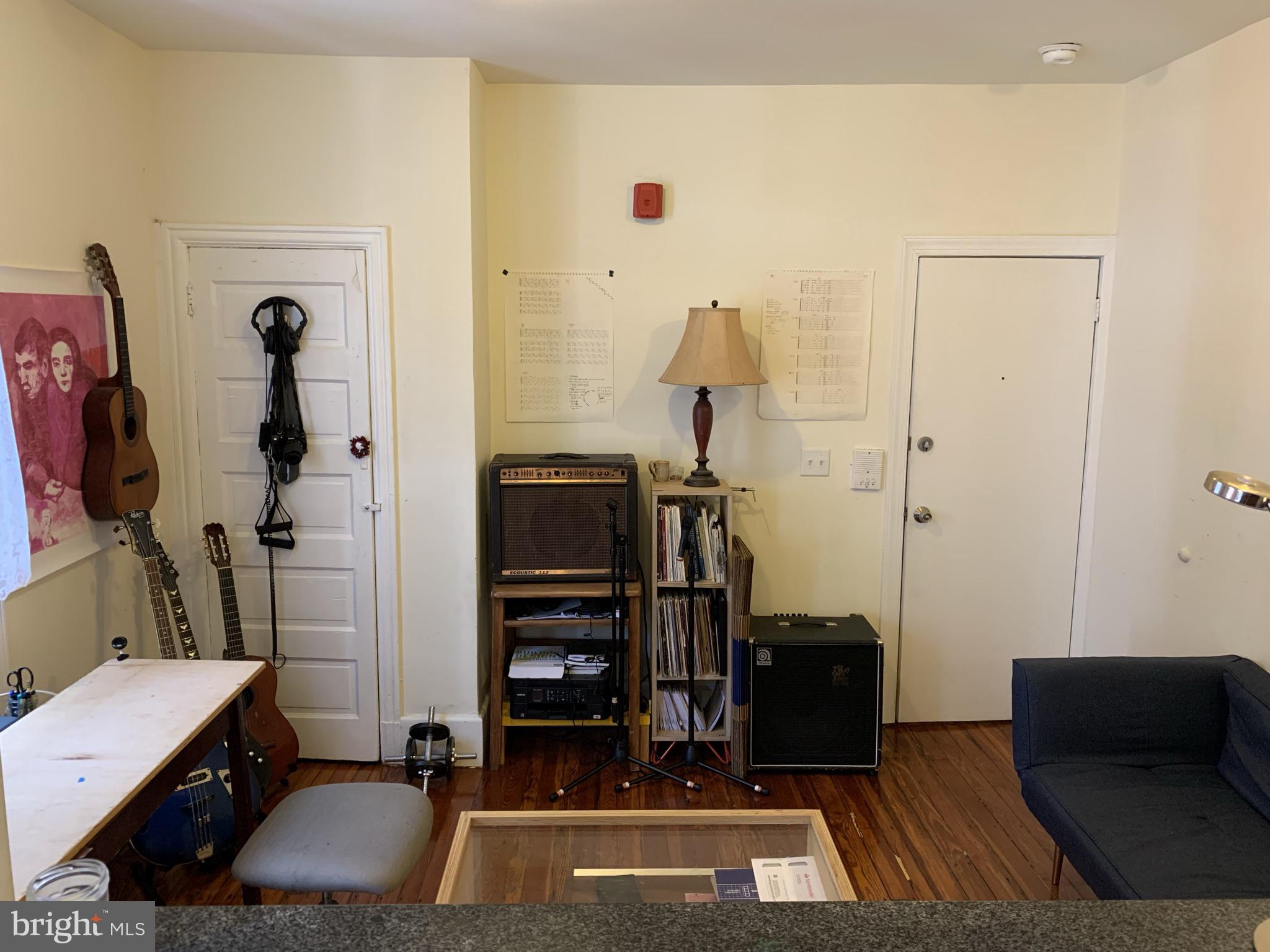 UNIVERSITY CITY - Residential Lease