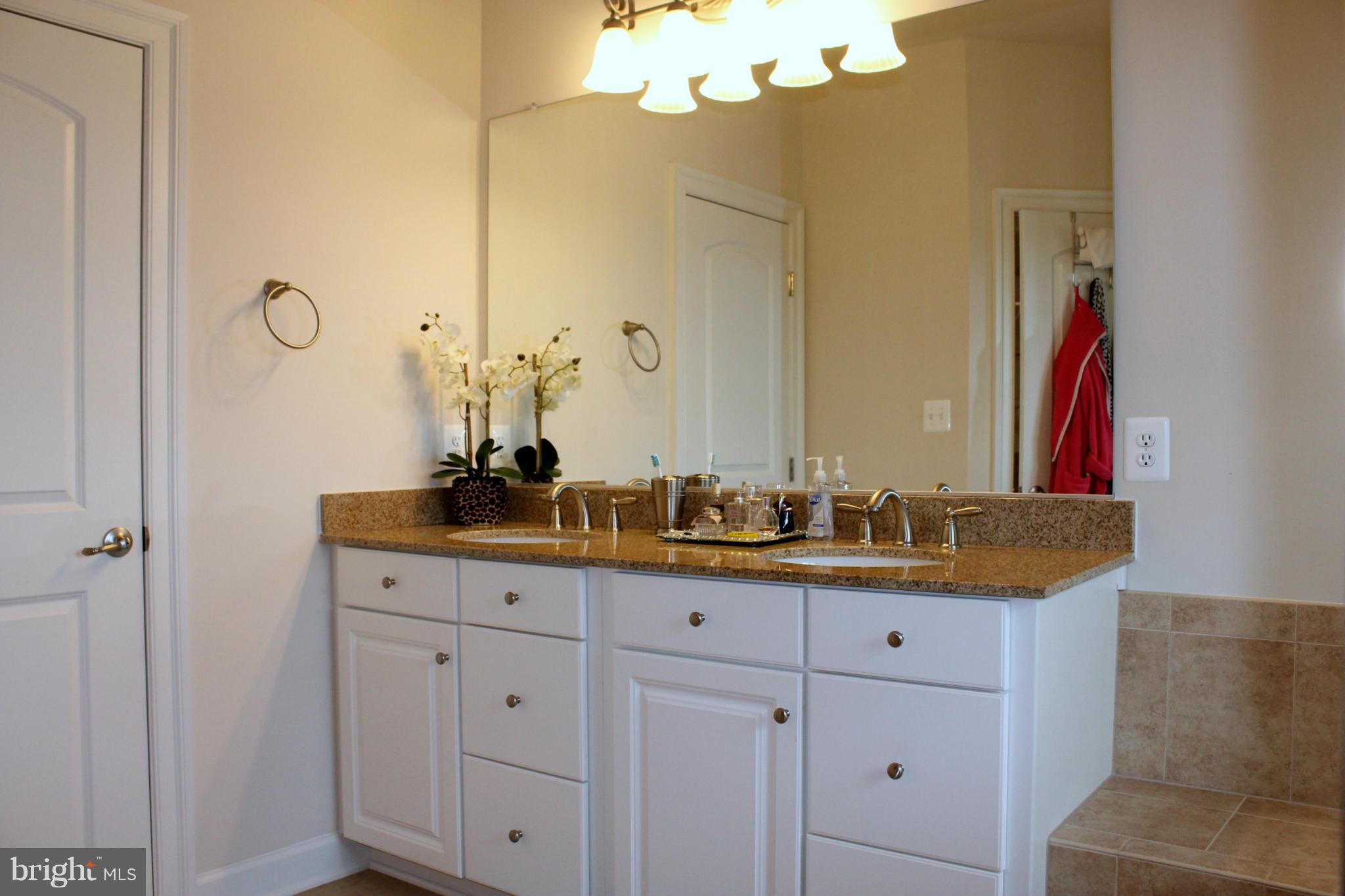 FAIRWOOD-PHASE 2-PLAT 10 - Residential Lease