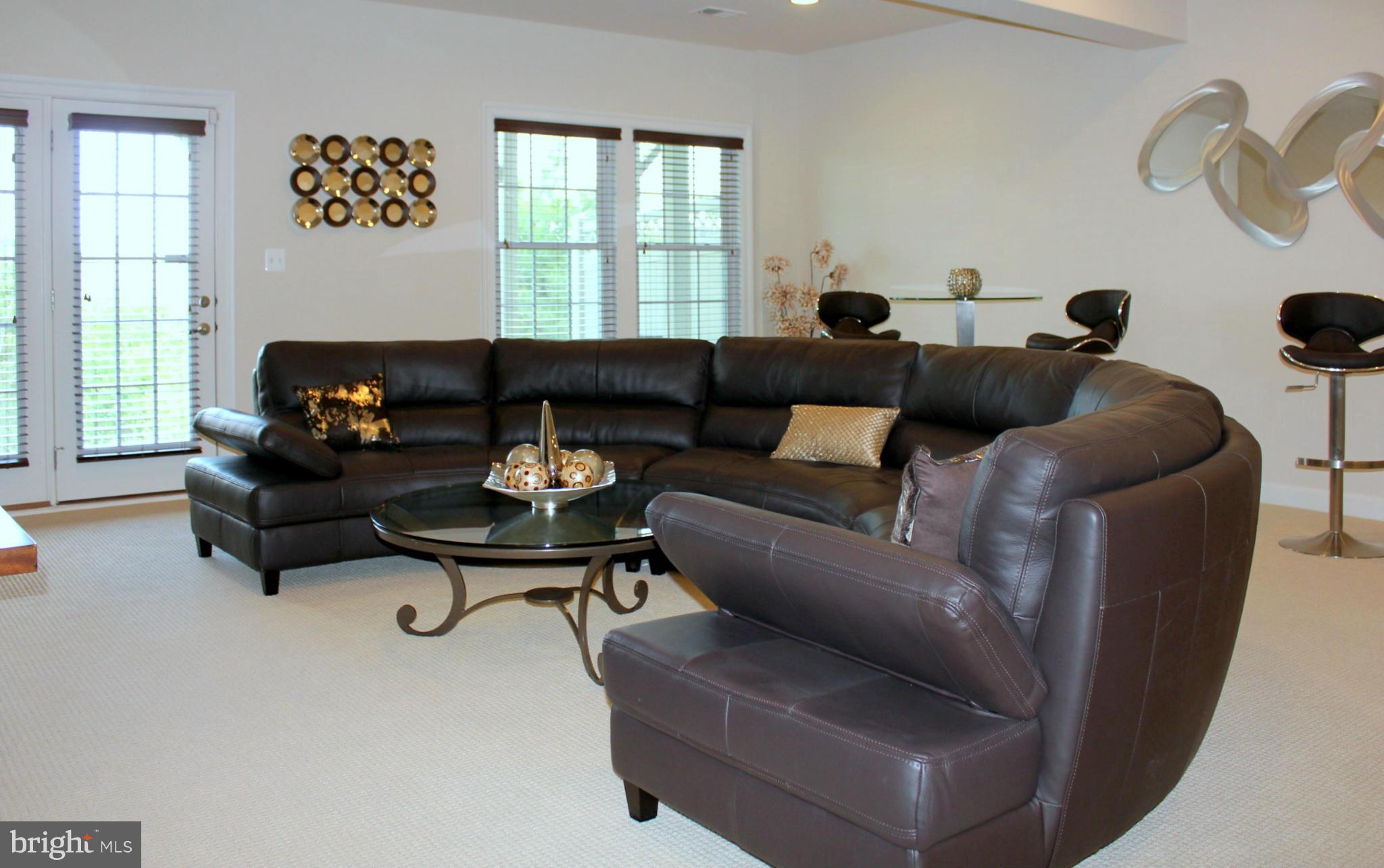 FAIRWOOD-PHASE 2-PLAT 10 - Residential Lease