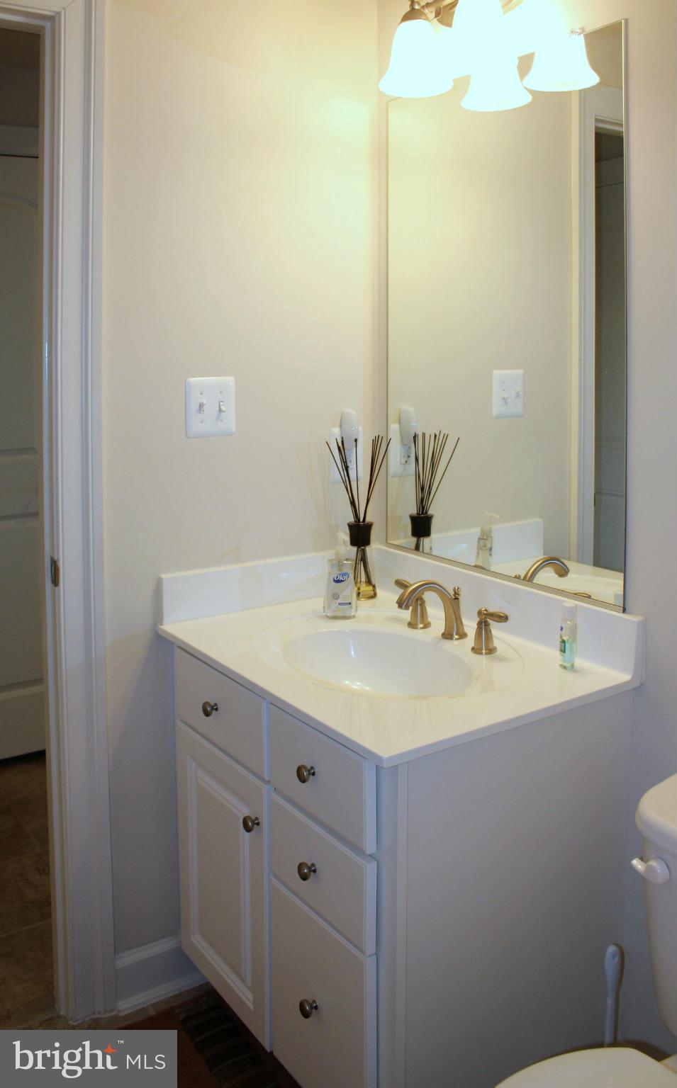 FAIRWOOD-PHASE 2-PLAT 10 - Residential Lease