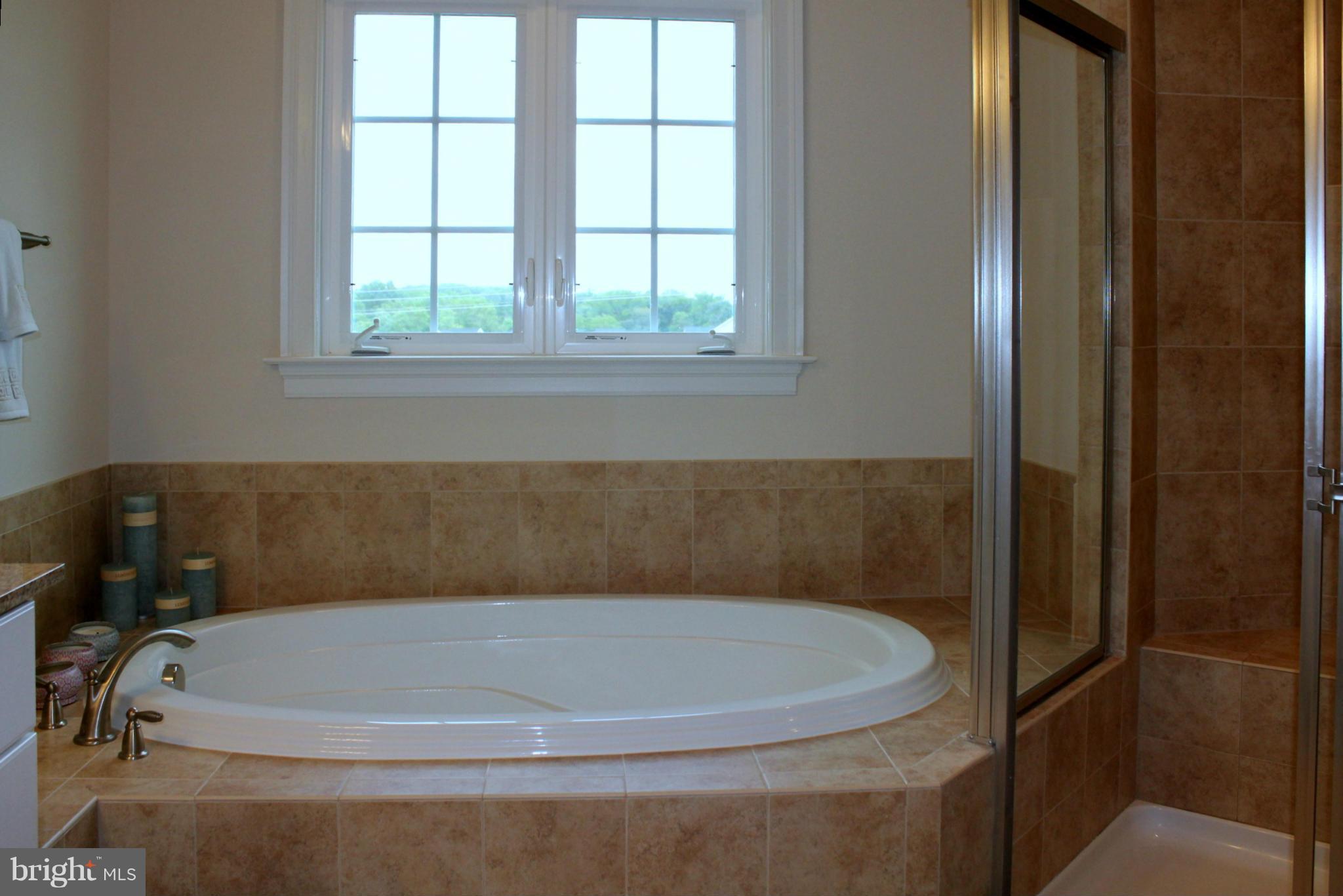 FAIRWOOD-PHASE 2-PLAT 10 - Residential Lease