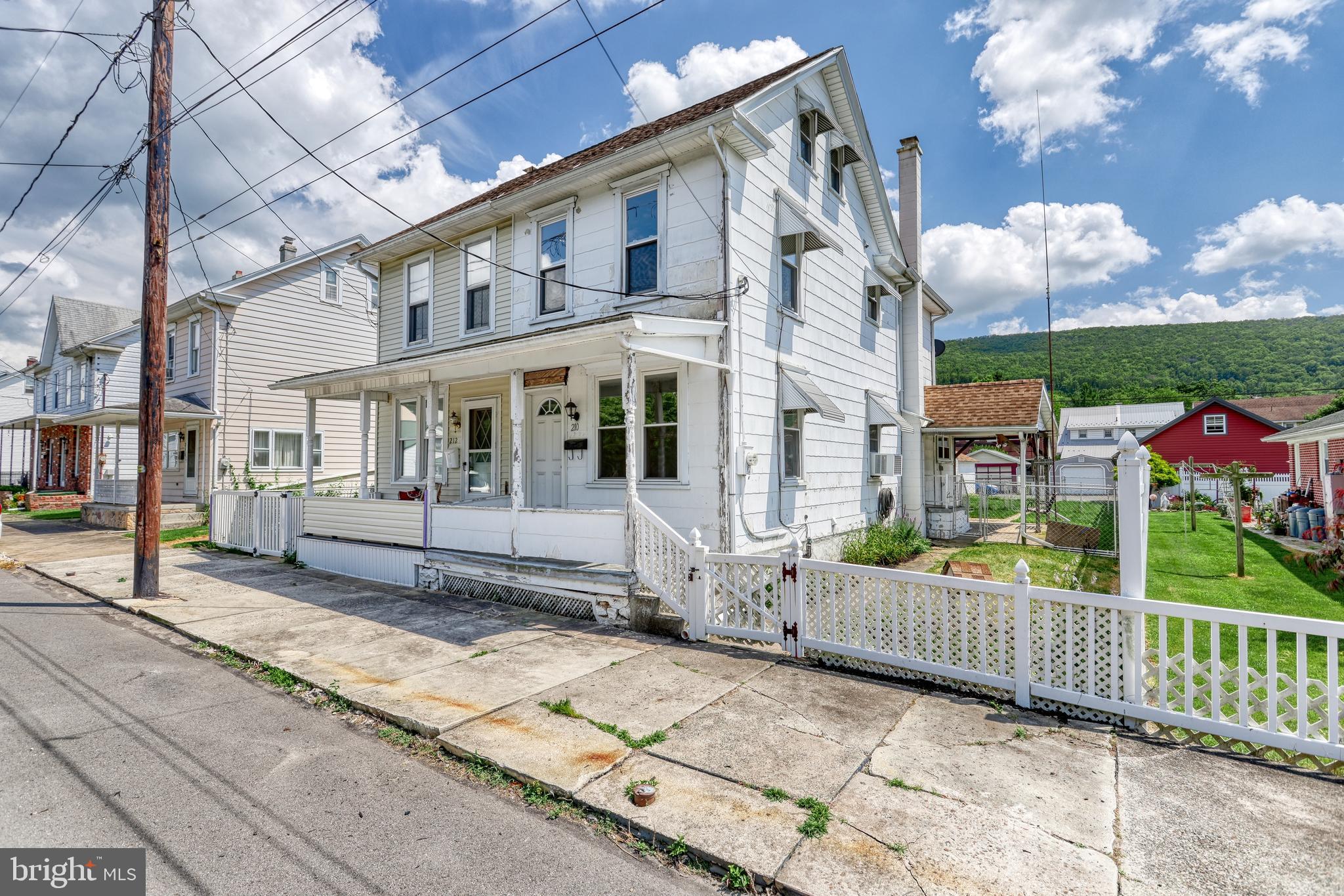 210 N 2ND STREET