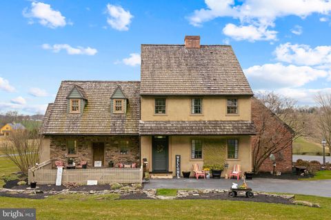 Photo of 3502 MEADOW VIEW RD, MANHEIM, PA 17545 (MLS # PALA2032526)