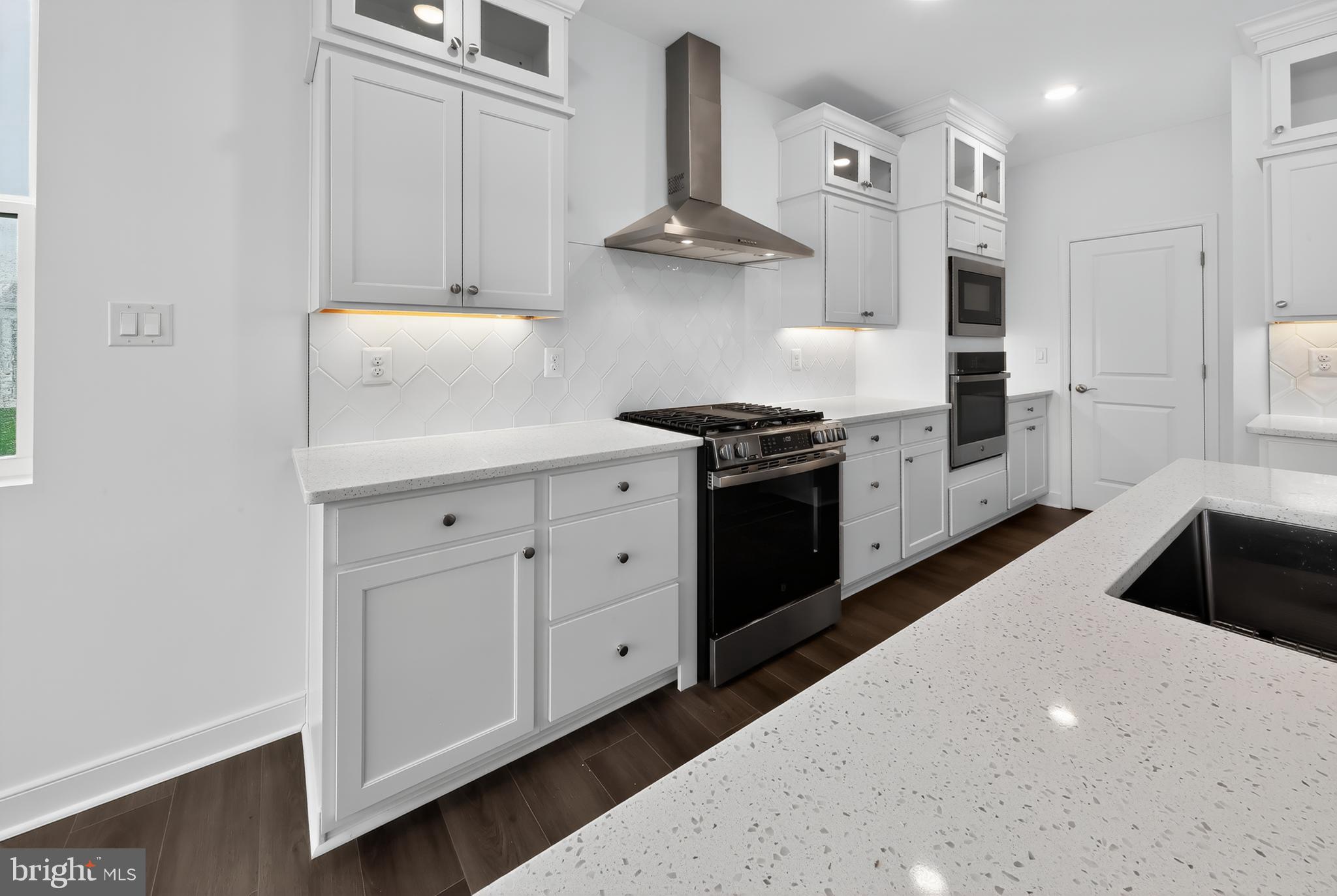 FOUR SEASONS AT HATTERAS HILLS - Residential