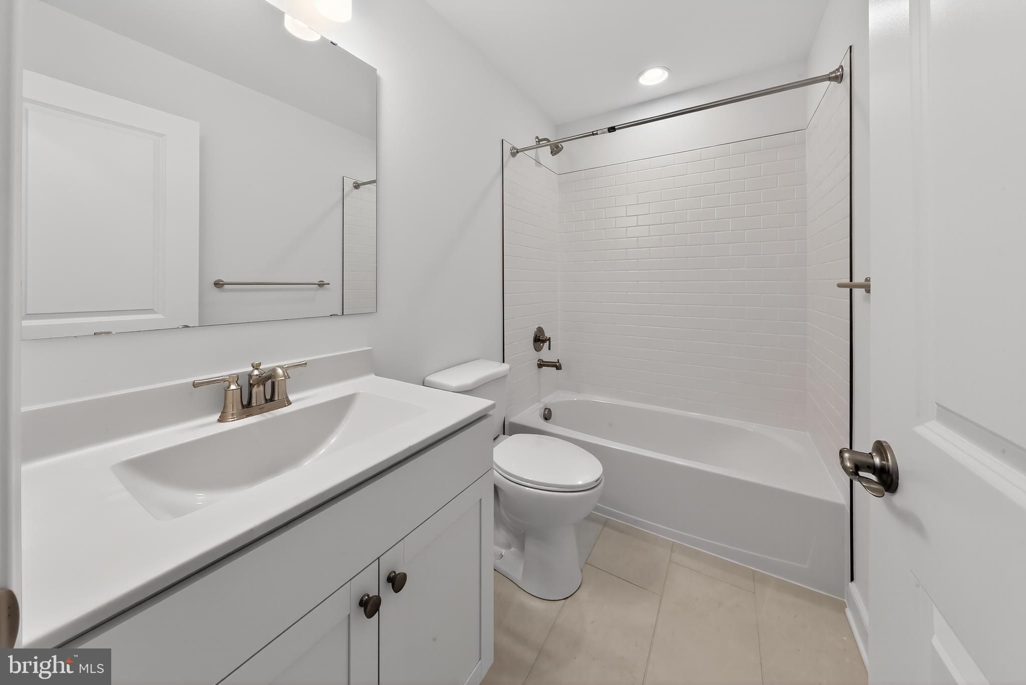 FOUR SEASONS AT HATTERAS HILLS - Residential