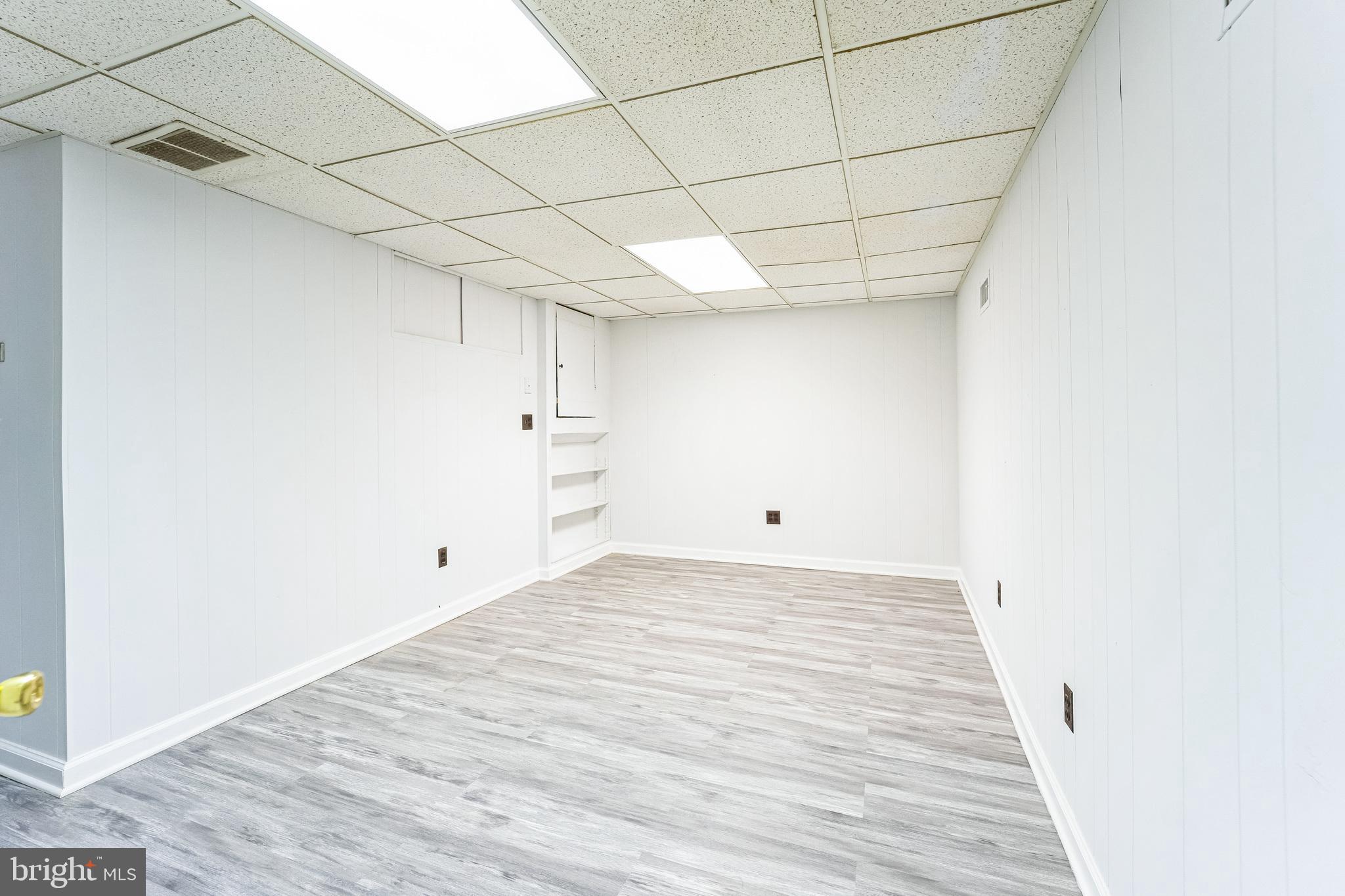 TWELVE TREES - Residential Lease