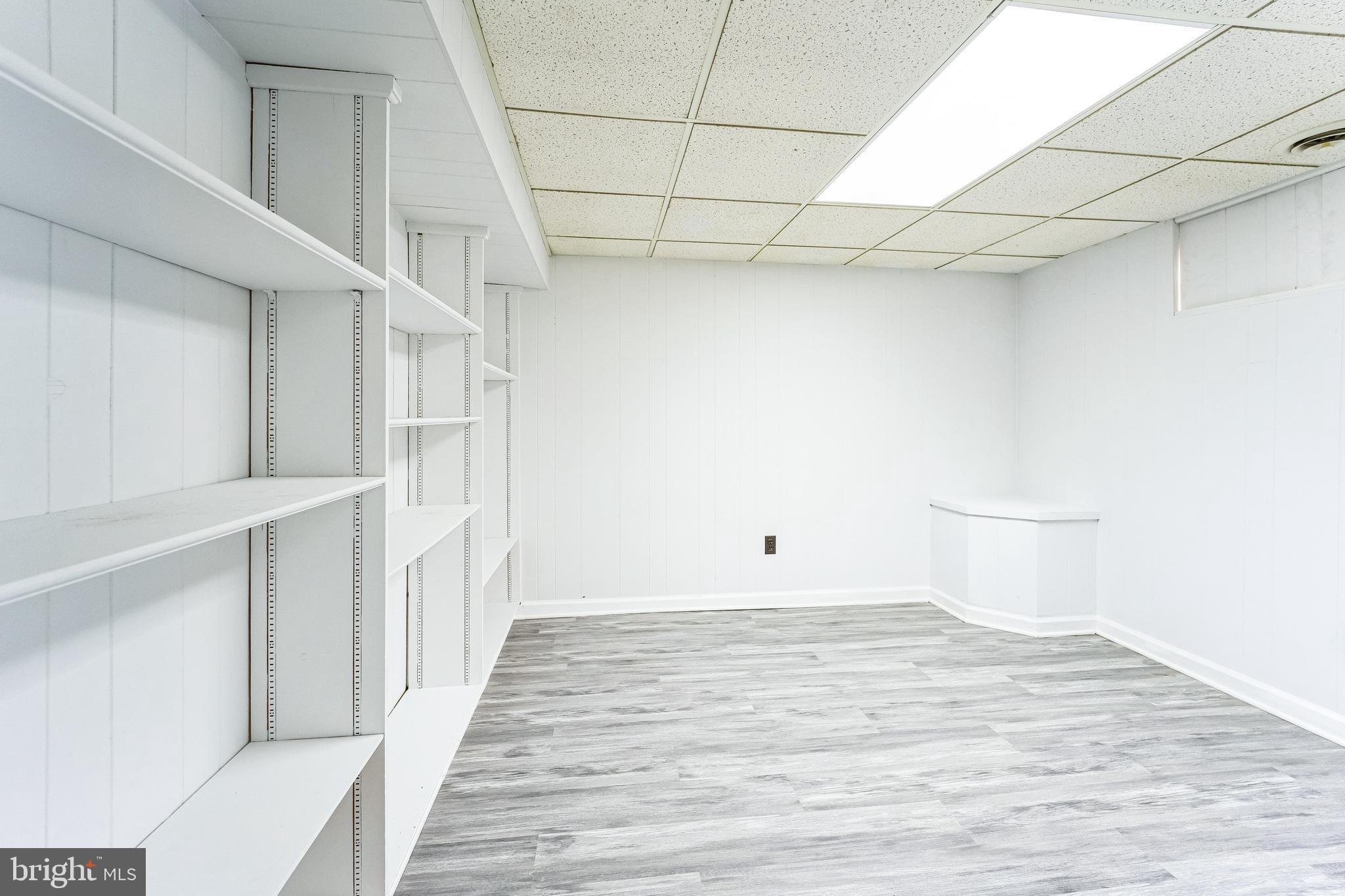 TWELVE TREES - Residential Lease