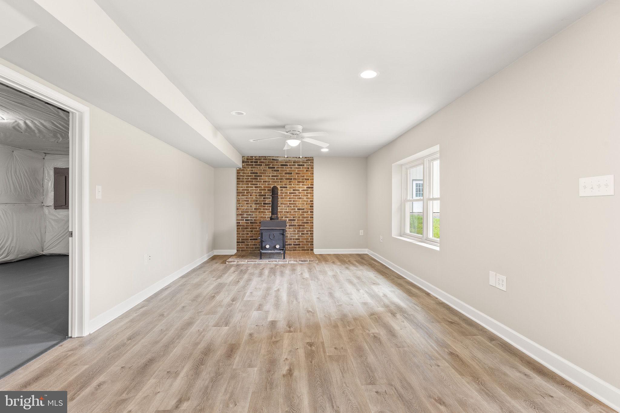 SHEN FARMS RIVERVIEW - Residential