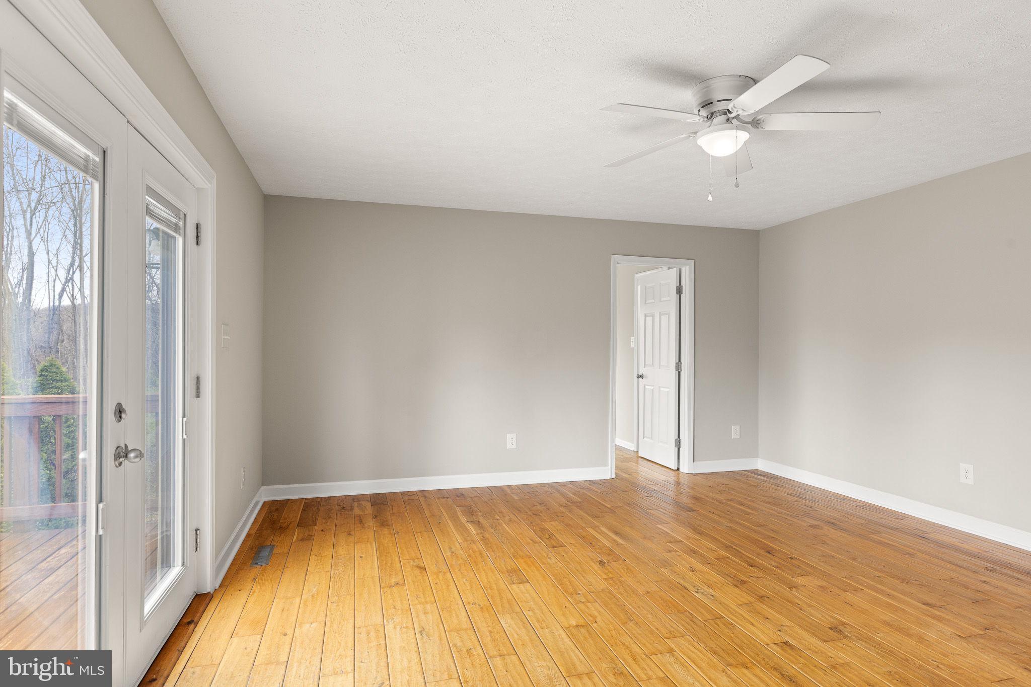 SHEN FARMS RIVERVIEW - Residential