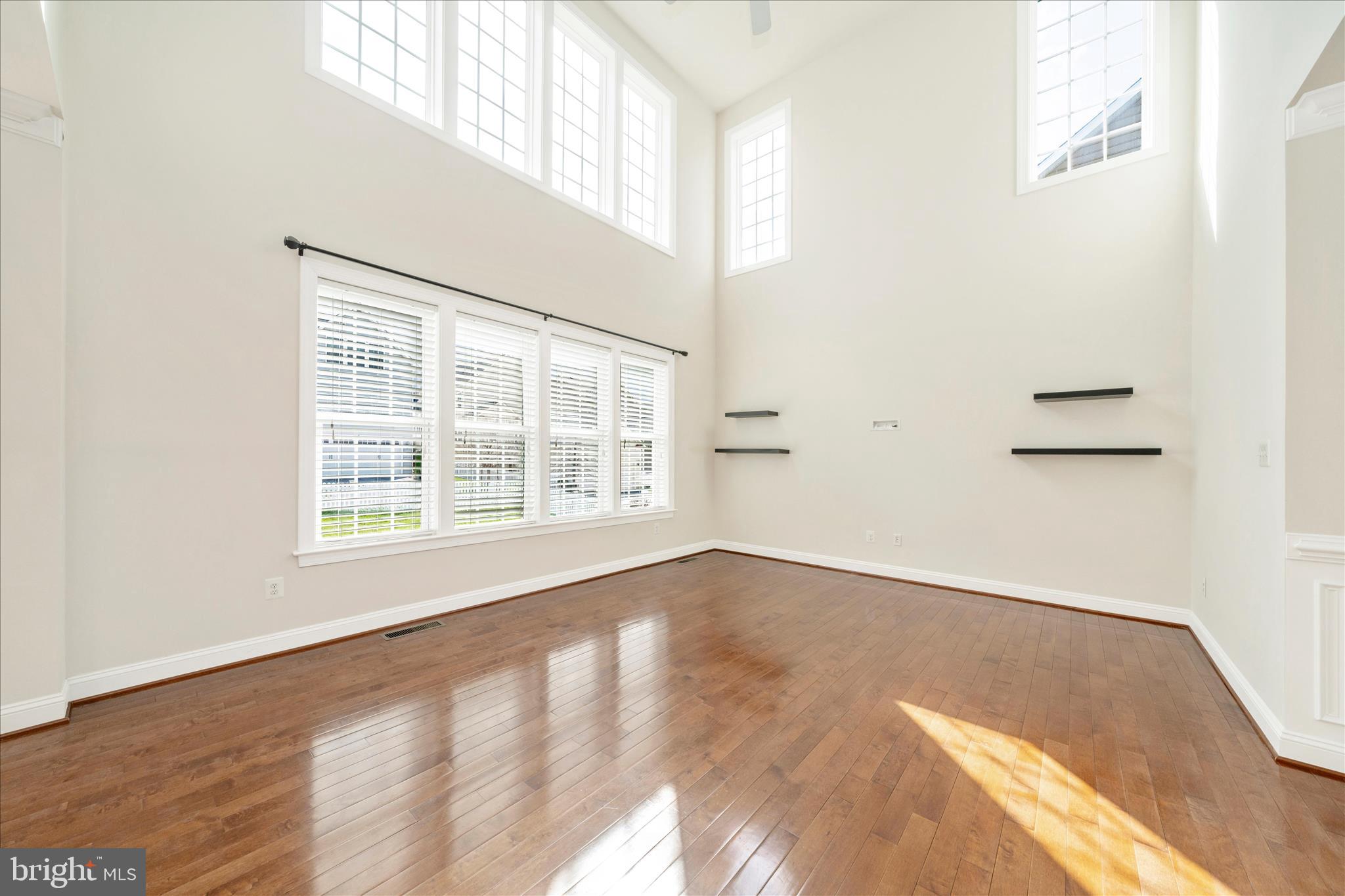 1318 VOLUNTEER DRIVE