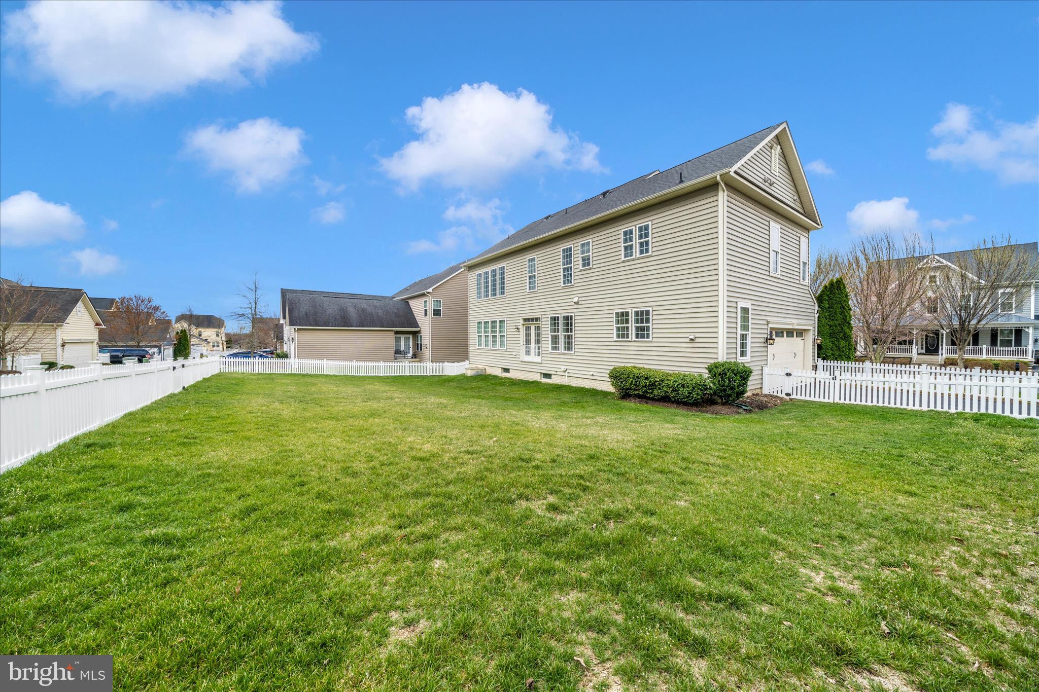 1318 VOLUNTEER DRIVE