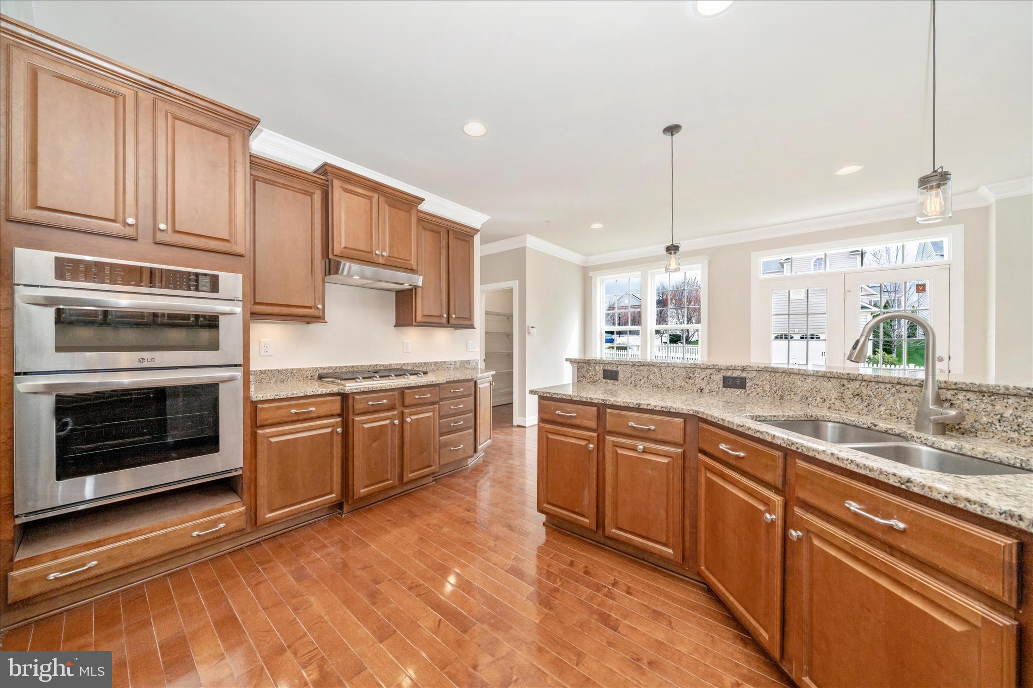 1318 VOLUNTEER DRIVE