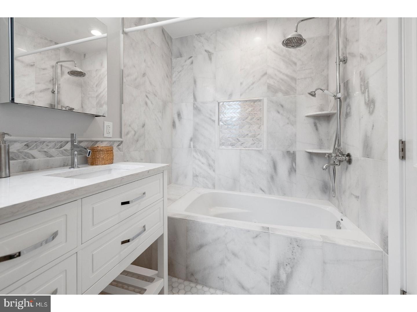 POINT BREEZE - Residential