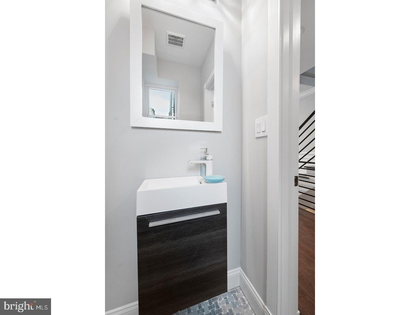 POINT BREEZE - Residential