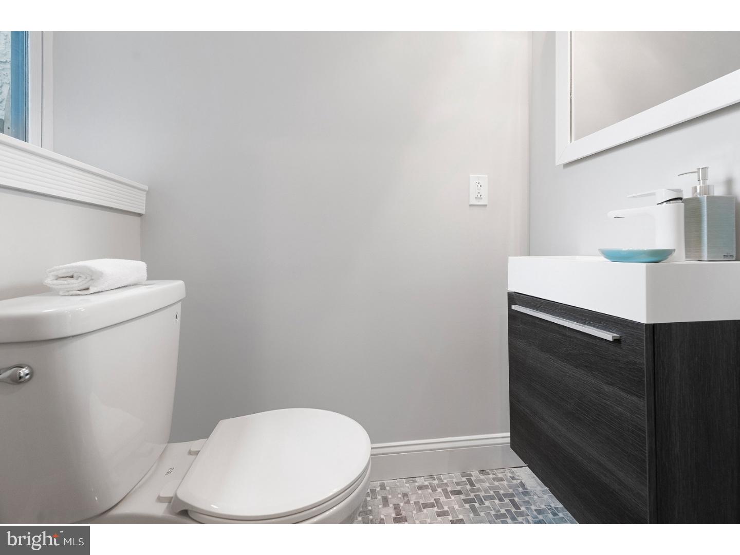 POINT BREEZE - Residential