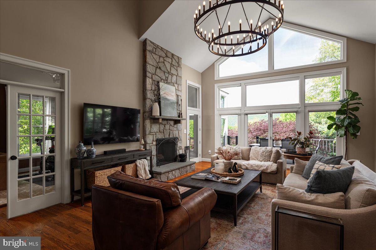 STONELEIGH - Residential