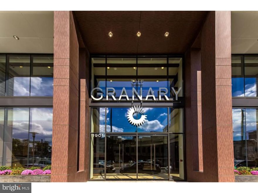 Located in Philadelphia's most highly sought-after area between Logan Square and the Art Museum, the Granary is surrounded by some of the city's best restaurants and culture. Experience the refreshing, bespoke offerings of the Granary for yourself today. Residents of The Granary enjoy luxury living with modern styles, private balconies and impressive amenities. The Granary features 24 hour concierge, fitness center, co-working space, rooftop deck with grilling stations, community room, additional storage and onsite restaurants. Call today to find the perfect fit for your lifestyle!