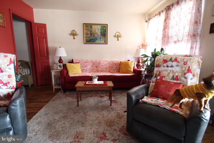 EASTWOOD - Residential