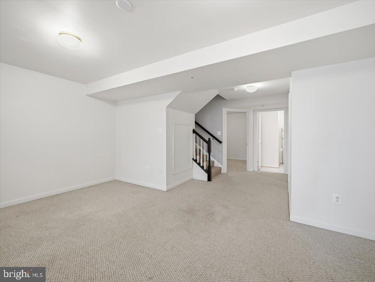 WELLINGTON TRACE - Residential