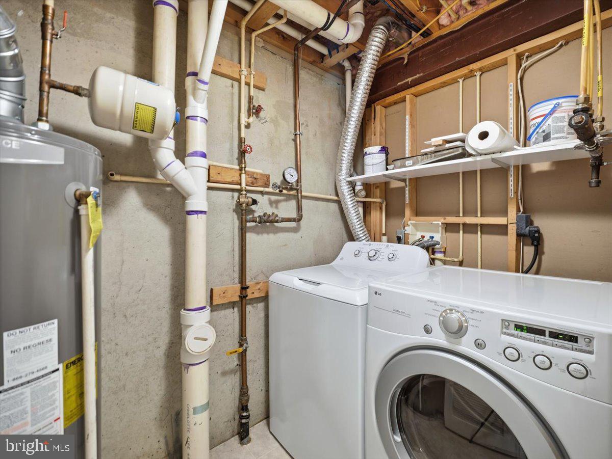 WELLINGTON TRACE - Residential